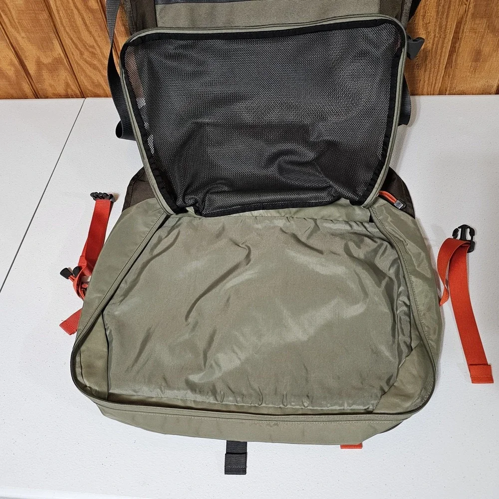 The North Face Oversized XL Messenger Bag TriFold Laptop Luggage Travel Shoulder